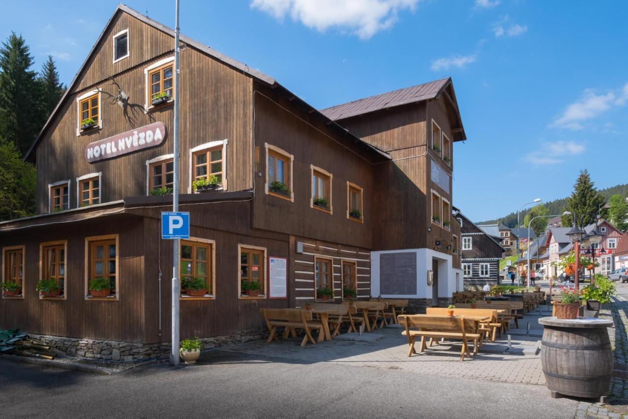 Hotel Hvezda 派克波特斯耐兹库 外观 照片