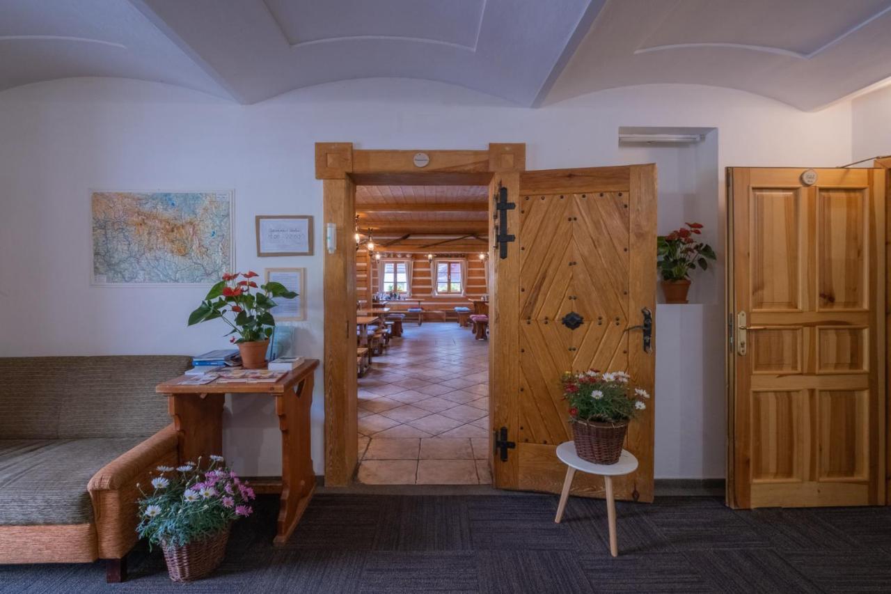 Hotel Hvezda 派克波特斯耐兹库 外观 照片